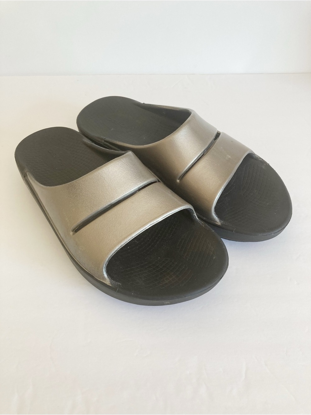 OOFOS Ooahh Slide Sandals Latte Black Color Unisex Men 8 Women 11